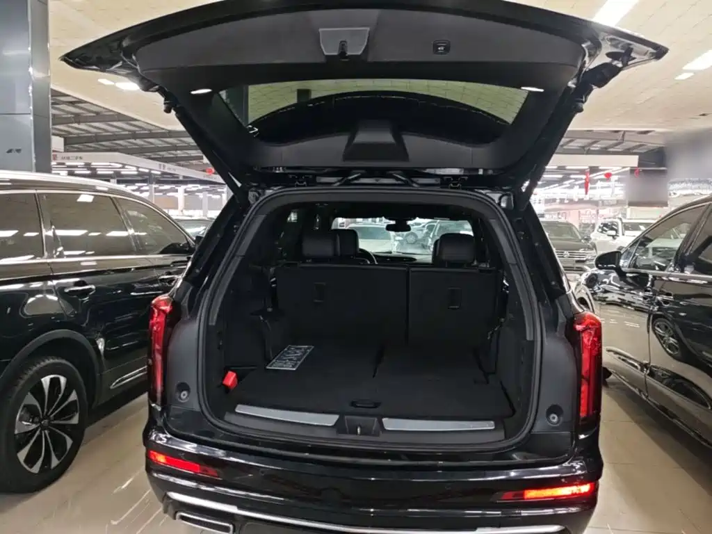 Cadillac XT6 2022 — фото 19