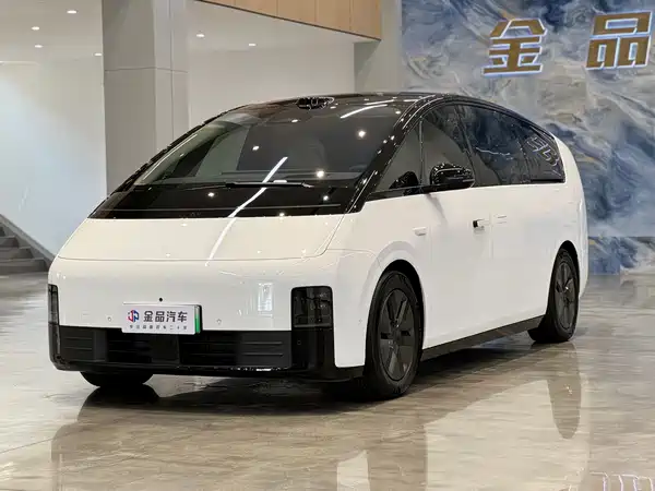 Li Auto MEGA 2025