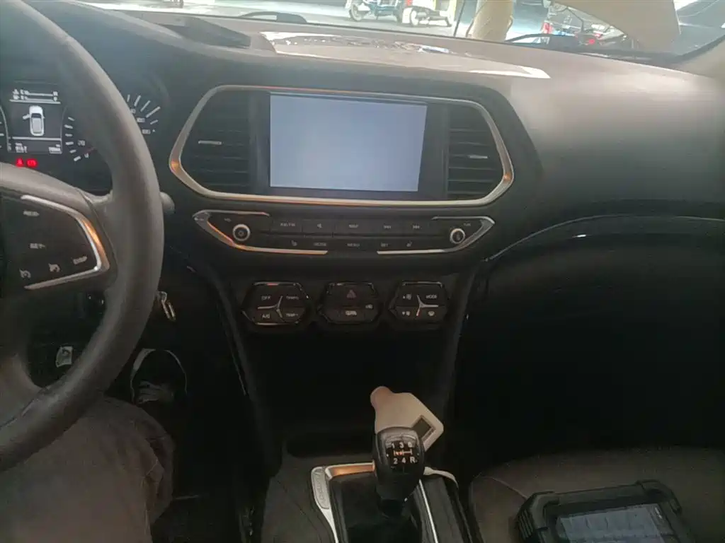 GAC Motor Trumpchi GS4 2015 — фото 13
