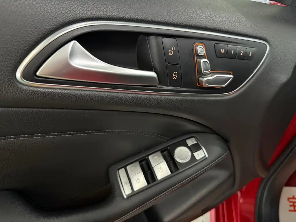 Mercedes-Benz B-Class 2016 — фото 10