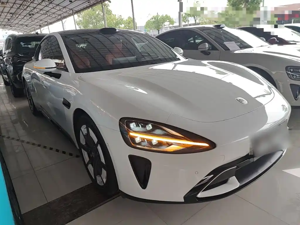 Xiaomi SU7 2025