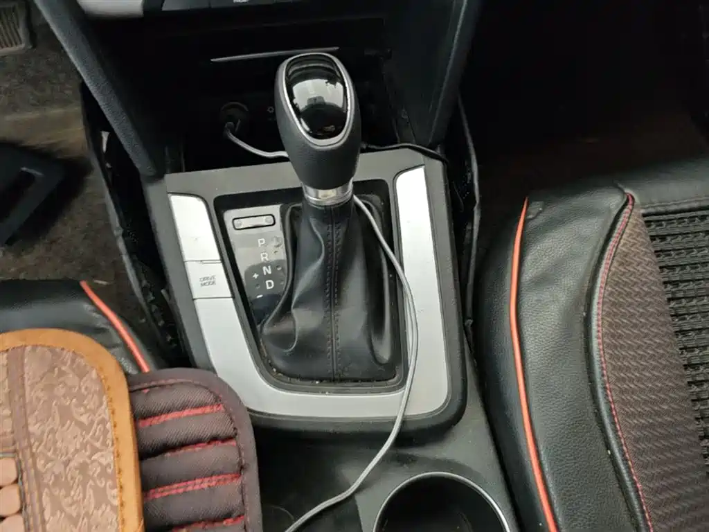 Hyundai Elantra 2018 — фото 14
