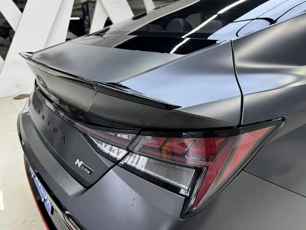 Hyundai Elantra 2023 — фото 12