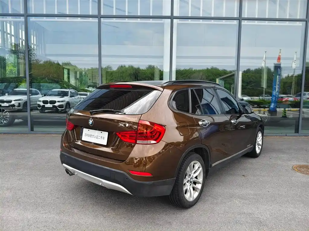BMW X1 2015 — фото 4