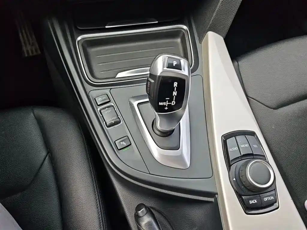 BMW 3 Series 2014 — фото 14