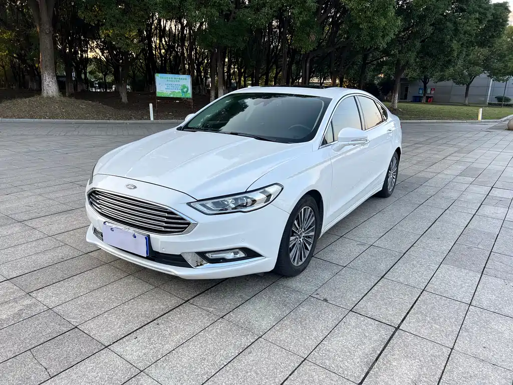 Ford Mondeo 2018 — фото 1