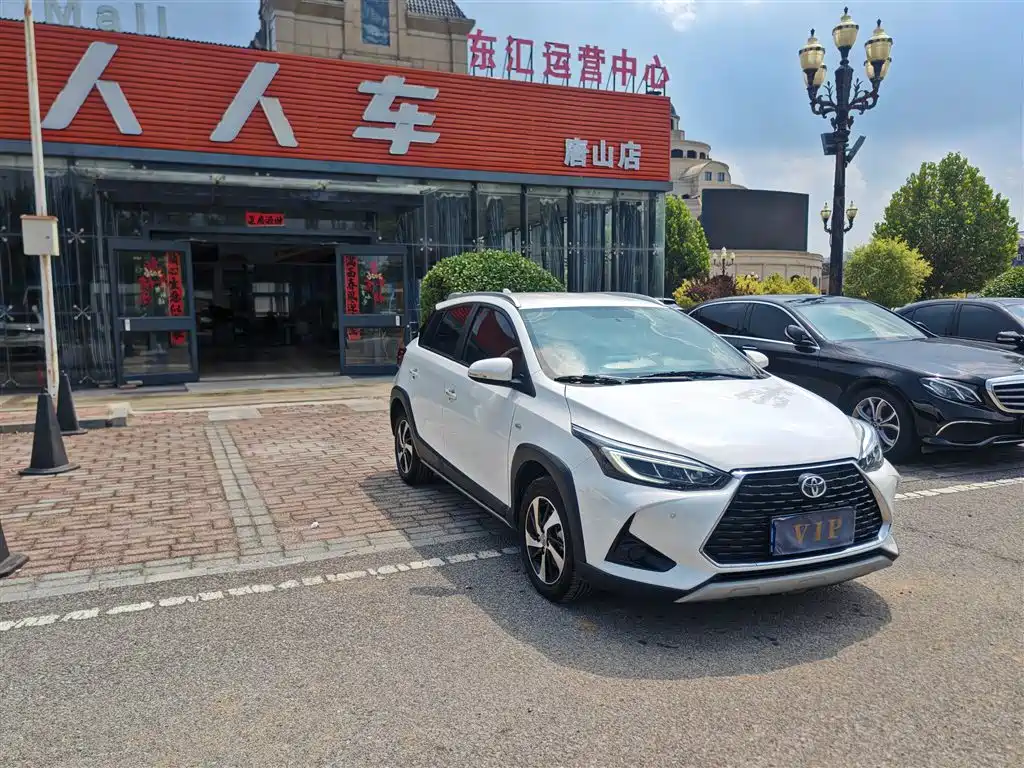 Toyota Yaris L 2021
