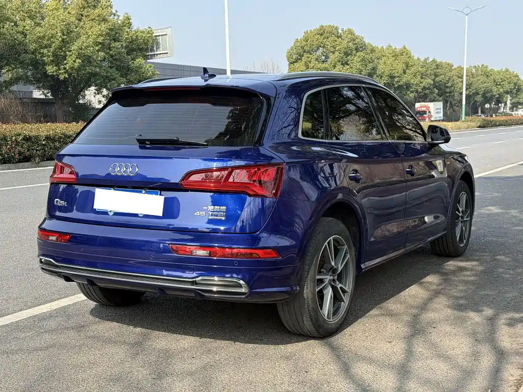 Audi Q5L 2019 — фото 4