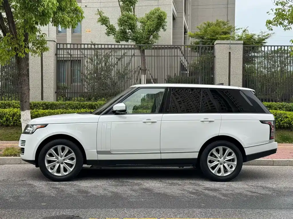 Land Rover Range Rover 2018 — фото 11