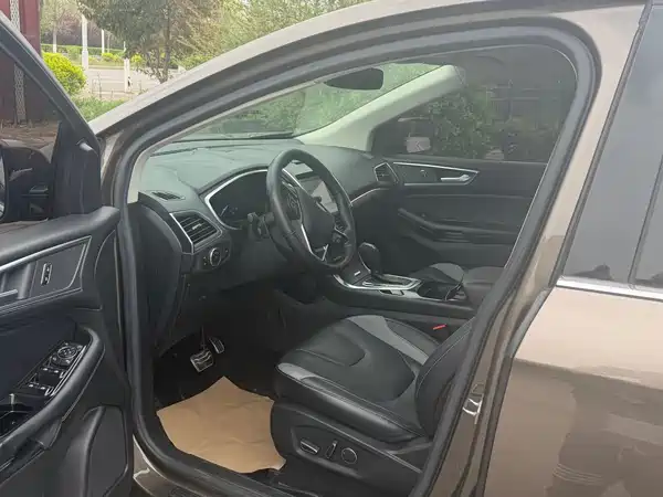 Ford Edge 2016