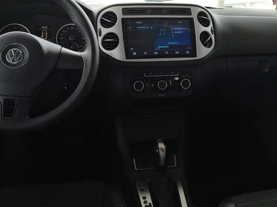 Volkswagen Tiguan 2018 — фото 13