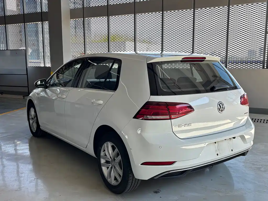 Volkswagen Golf 2018 — фото 13
