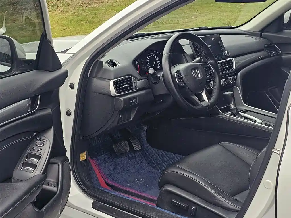 Honda Inspire 2018 — фото 11