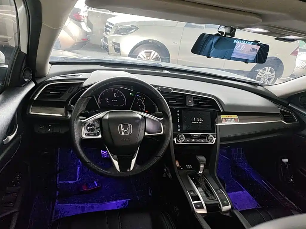 Honda Civic 2020 — фото 10