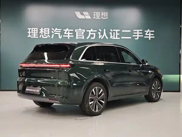 Li Auto L6 2025