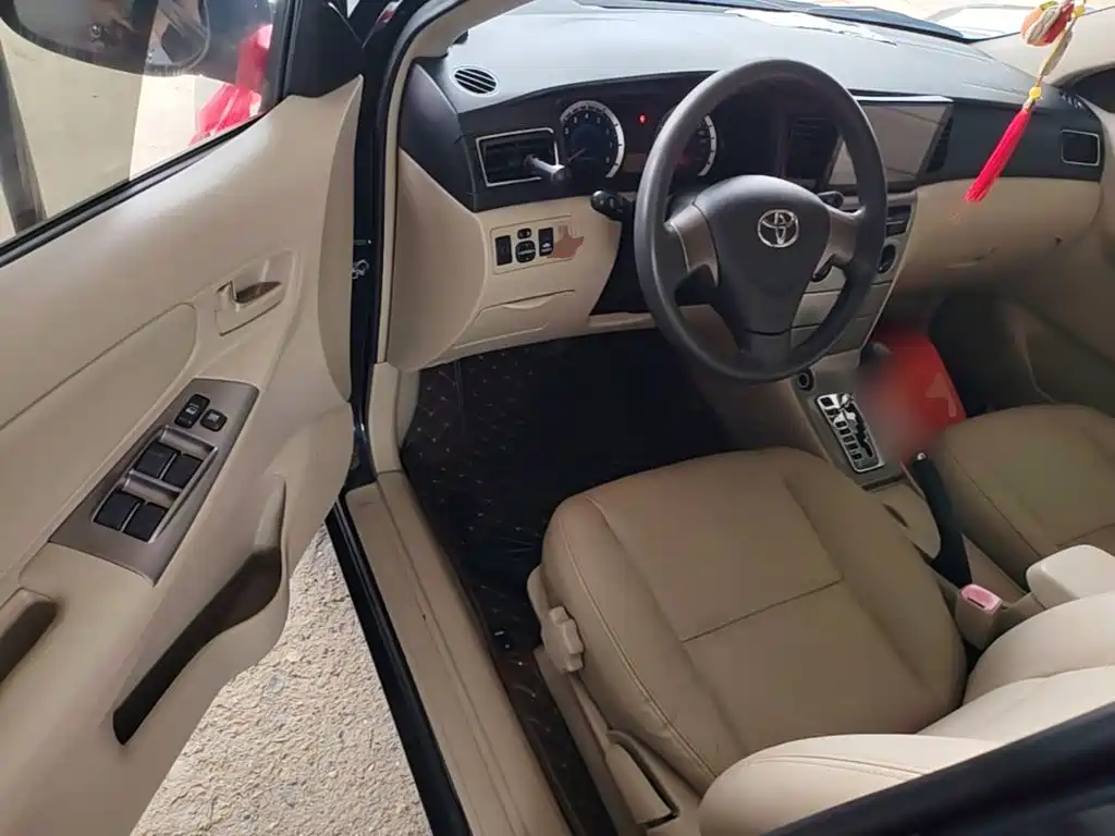Toyota Corolla 2015 — фото 13
