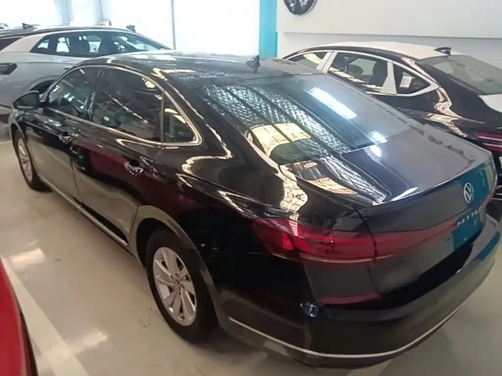 Volkswagen Passat 2025