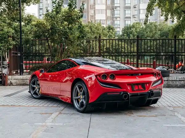 Ferrari F8 2022