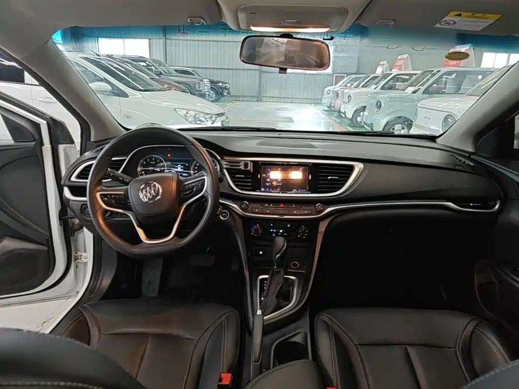 Buick Excelle 2022 — фото 10