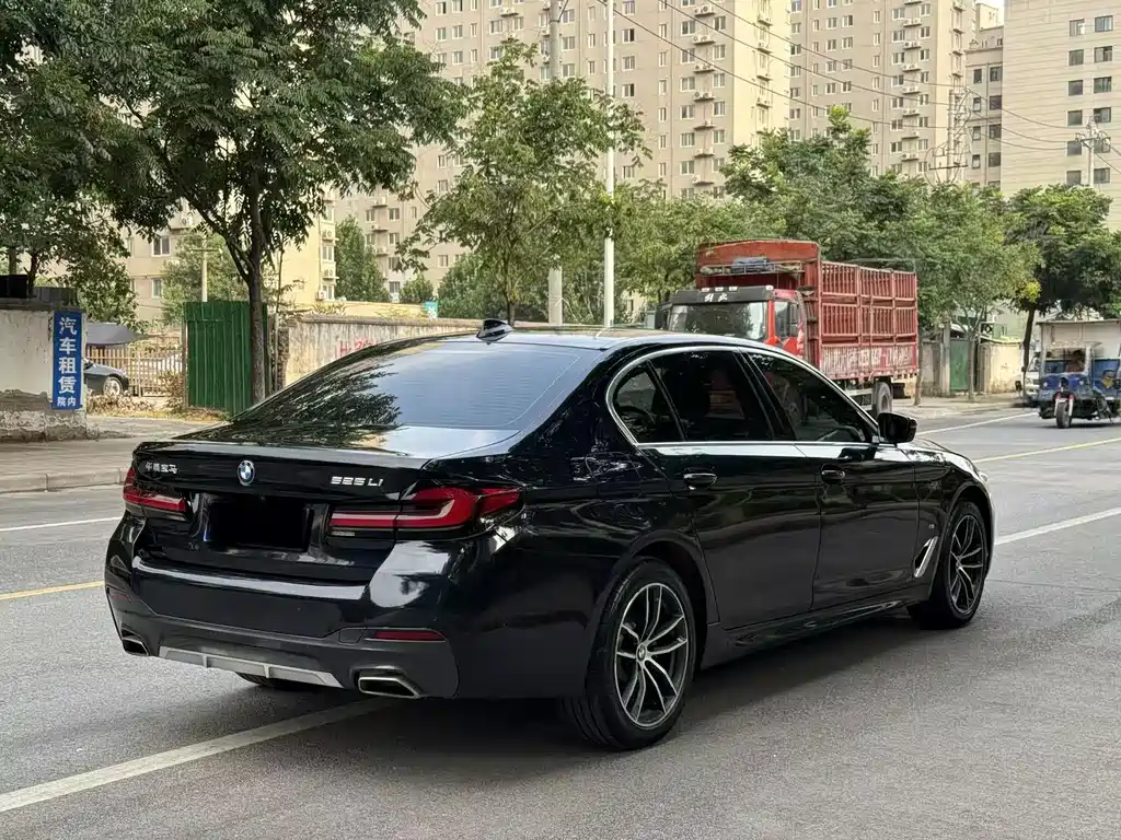 BMW 5 Series 2022