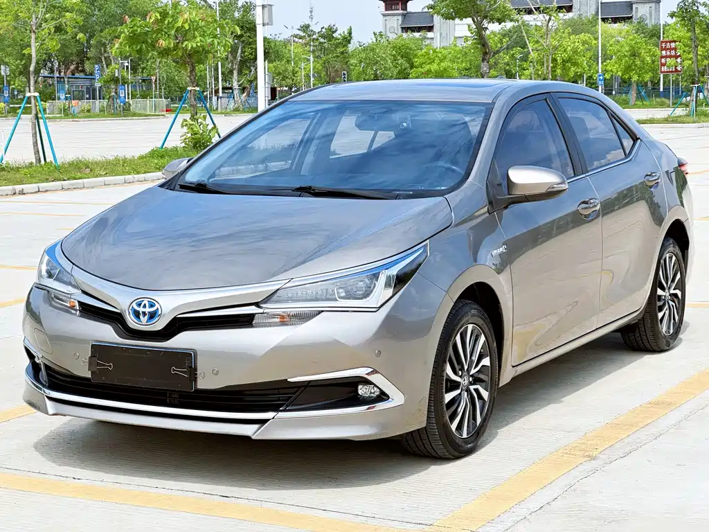 Toyota Corolla 2019 — фото 1