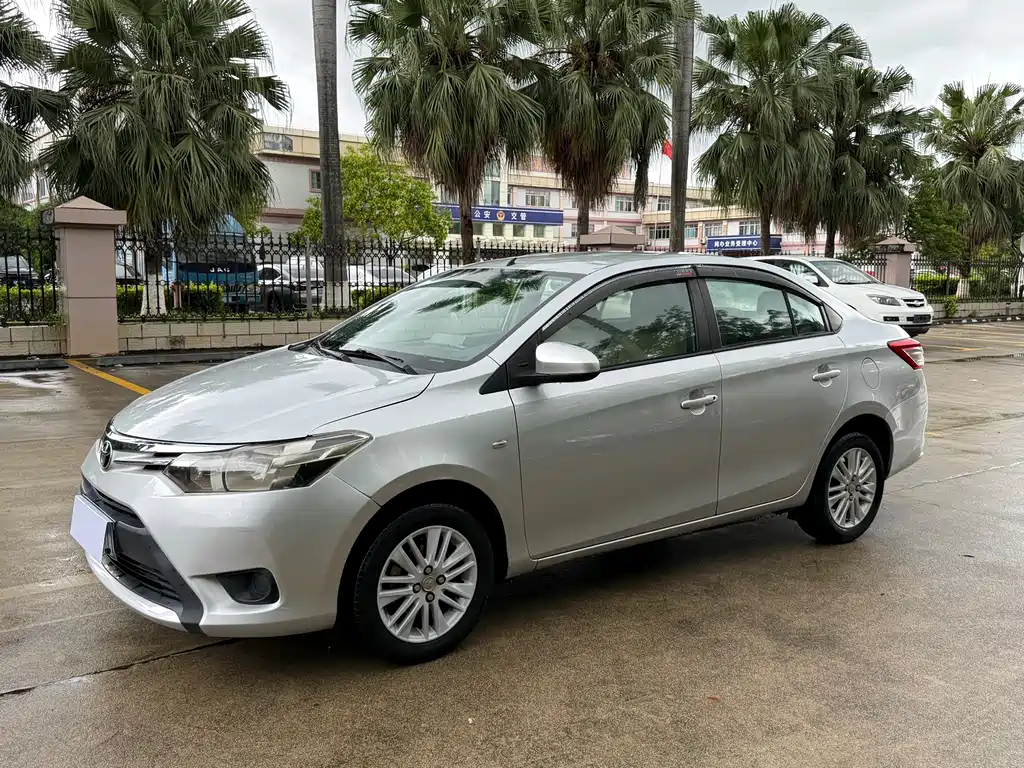 Toyota Vios 2016 — фото 1