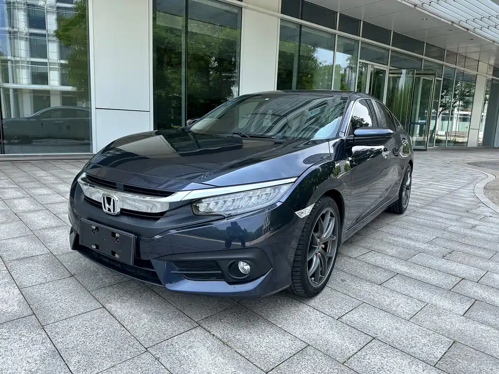 Honda Civic 2017 — фото 1