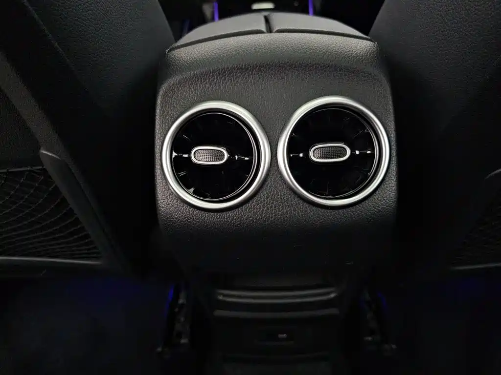 Mercedes-Benz GLB 2023 — фото 15