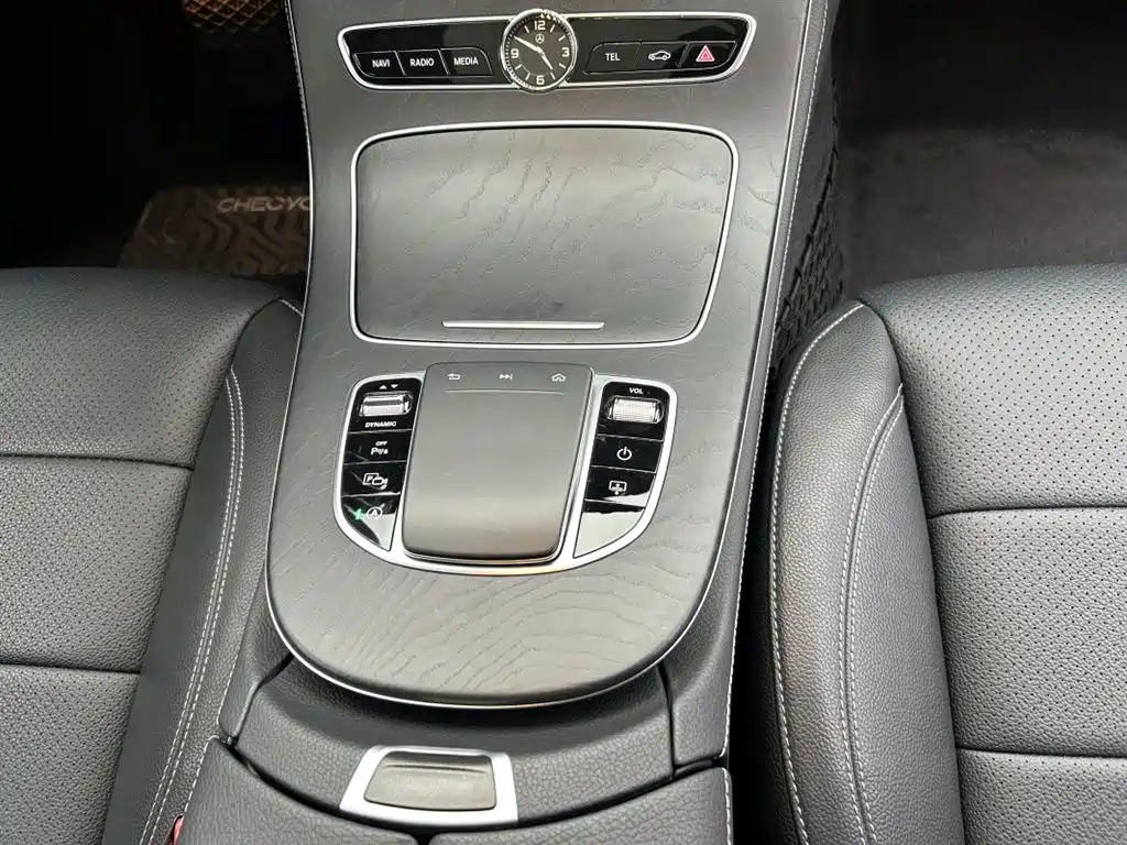 Mercedes-Benz E-Class 2019 — фото 14