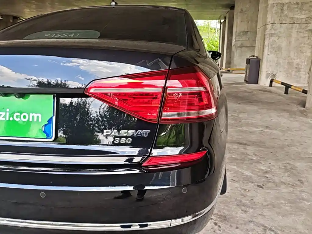 Volkswagen Passat 2018 — фото 8