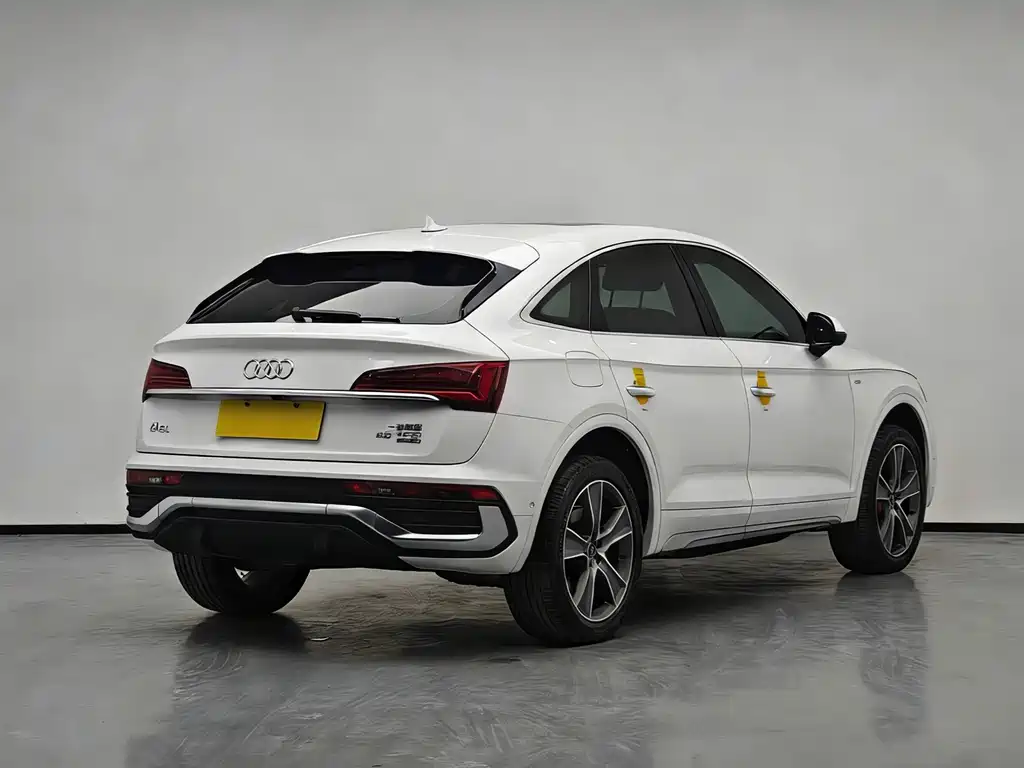 Audi Q5L Sportback 2022 — фото 5