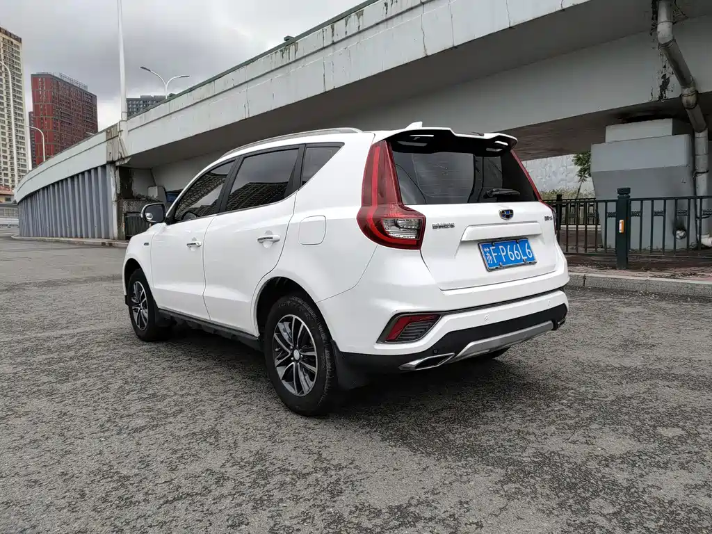 Geely Vision X6 2018 — фото 8