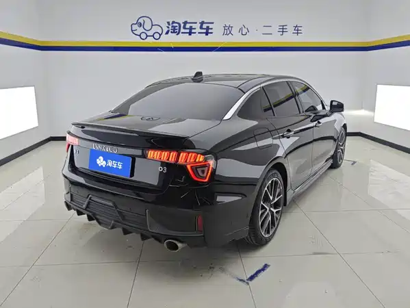 Lynk & Co 03 2022