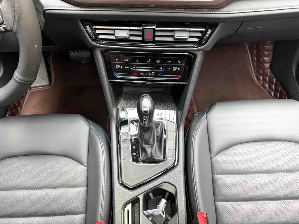 Volkswagen Tharu 2022 — фото 12