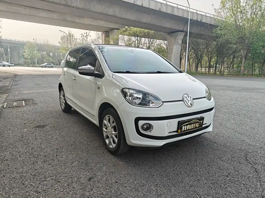 Volkswagen up! 2015 — фото 3