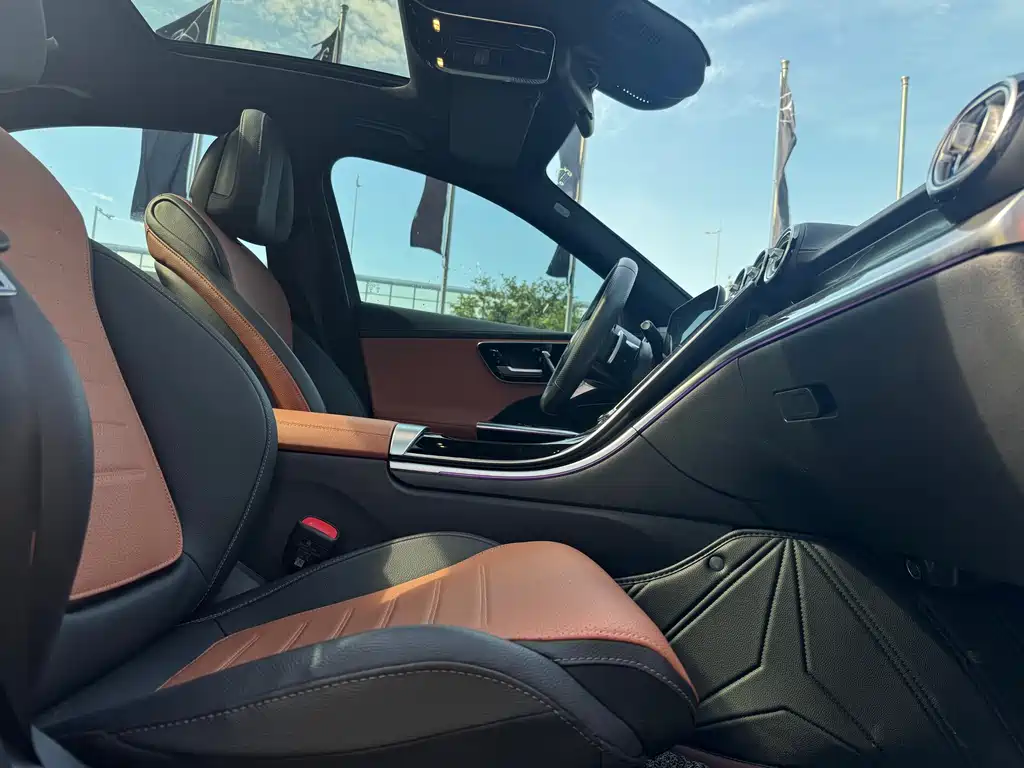 Mercedes-Benz C-Class 2023 — фото 15