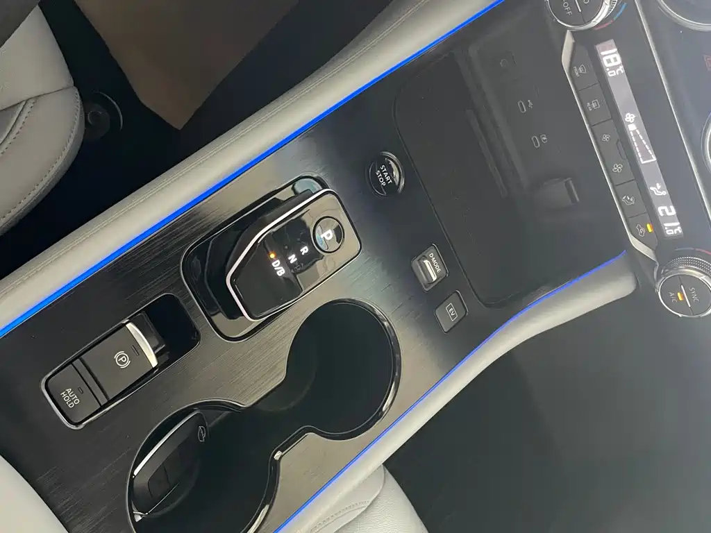 Nissan Sylphy 2023 — фото 21