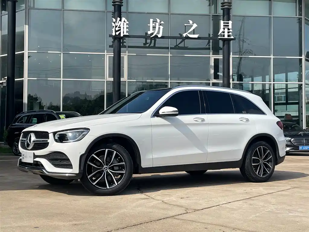 Mercedes-Benz GLC 2022 — фото 1