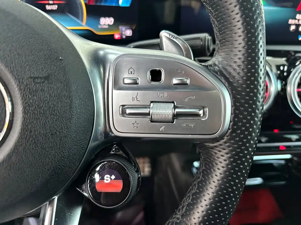 Mercedes-Benz CLA AMG 2022 — фото 8