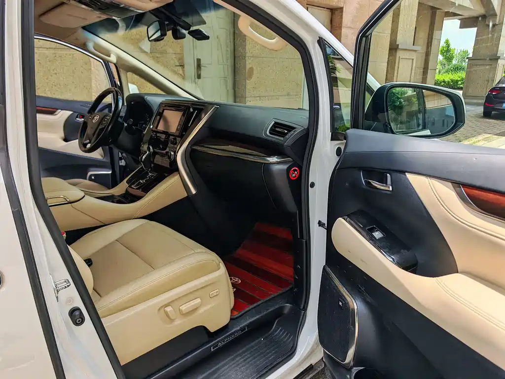 Toyota Alphard 2016 — фото 13