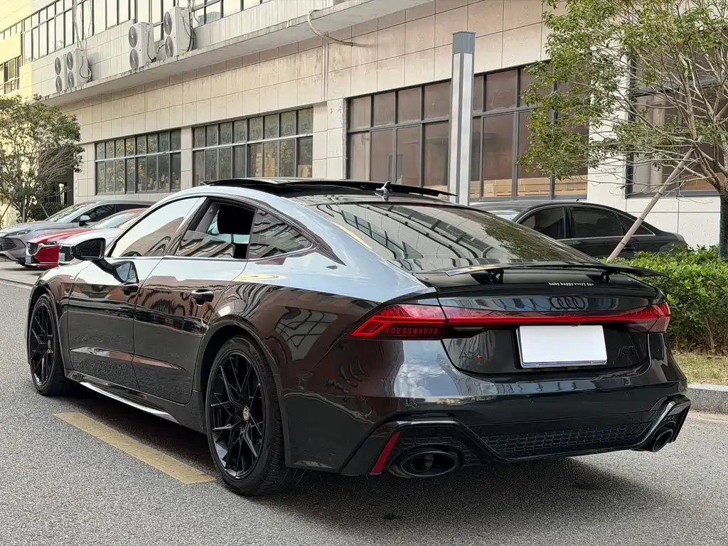 Audi A7 2022 — фото 19