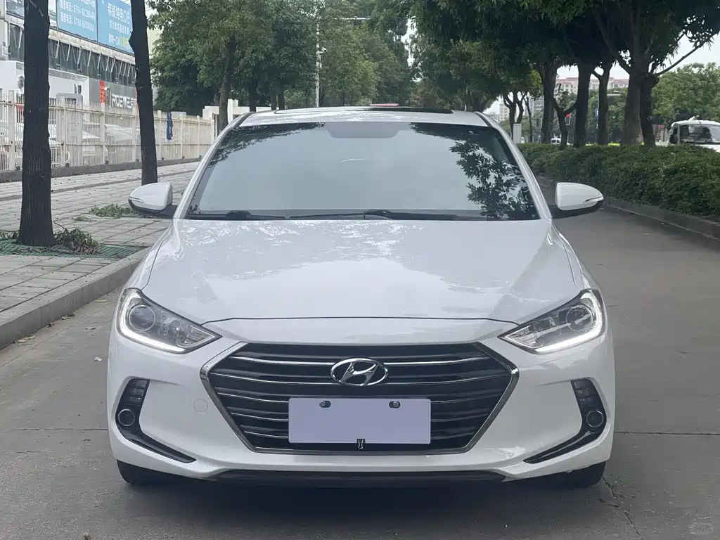 Hyundai Elantra 2017