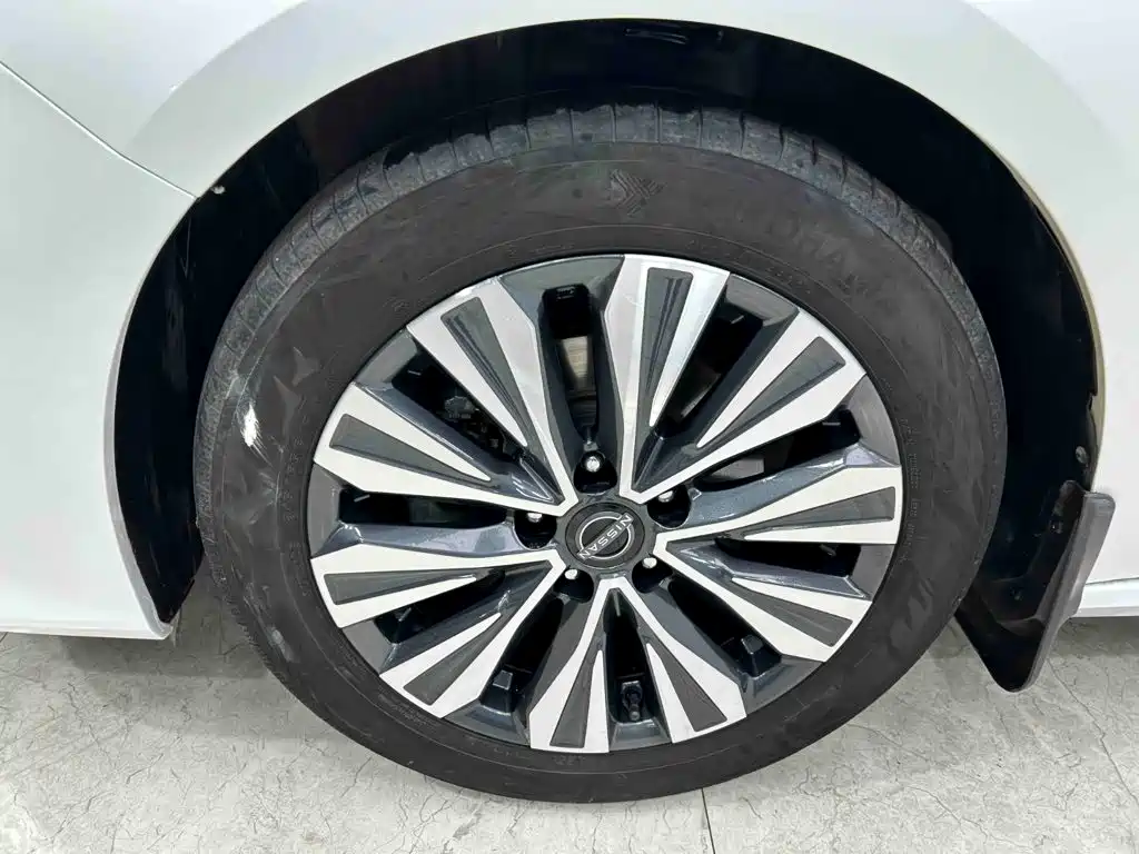 Nissan Teana 2022 — фото 19