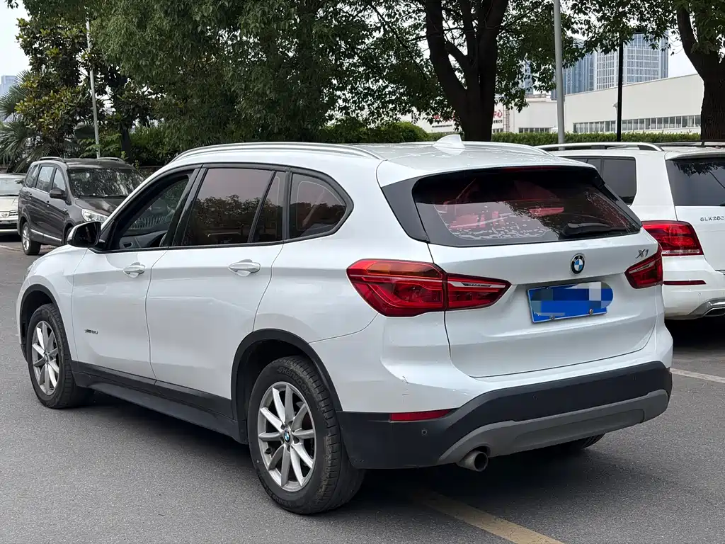 BMW X1 2017 — фото 9