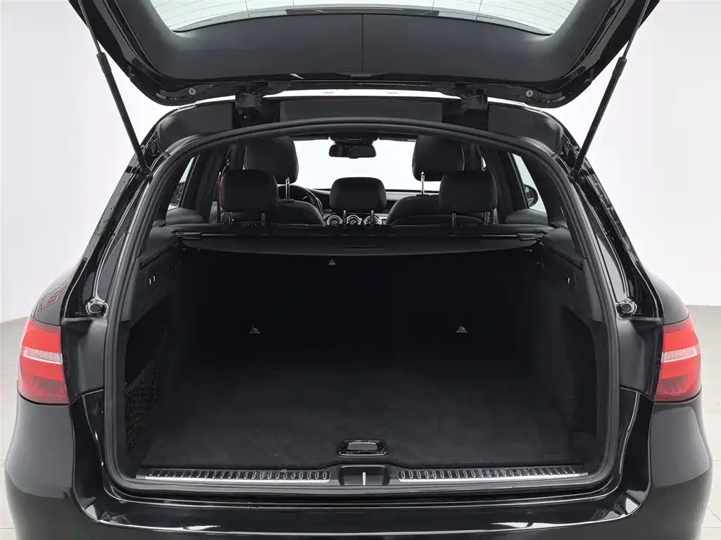 Mercedes-Benz GLC AMG 2017 — фото 16
