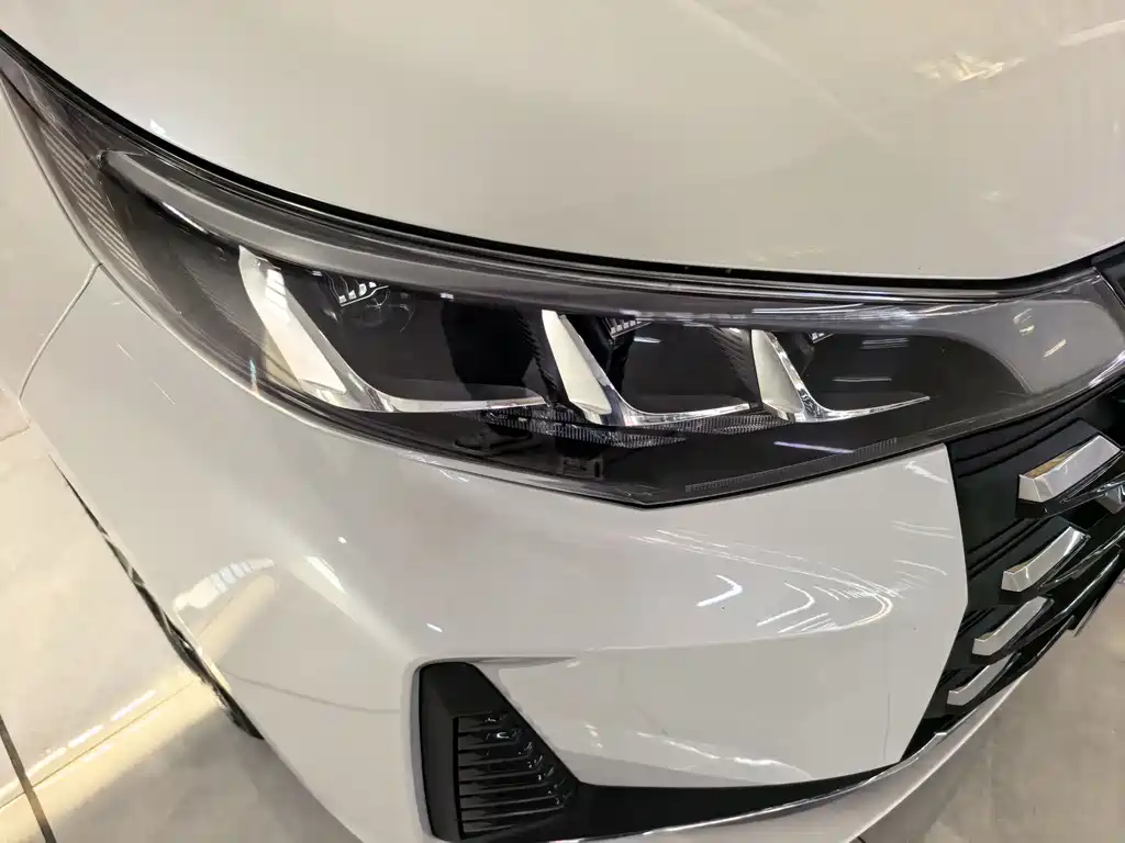 GAC Motor Trumpchi M6 2023 — фото 4