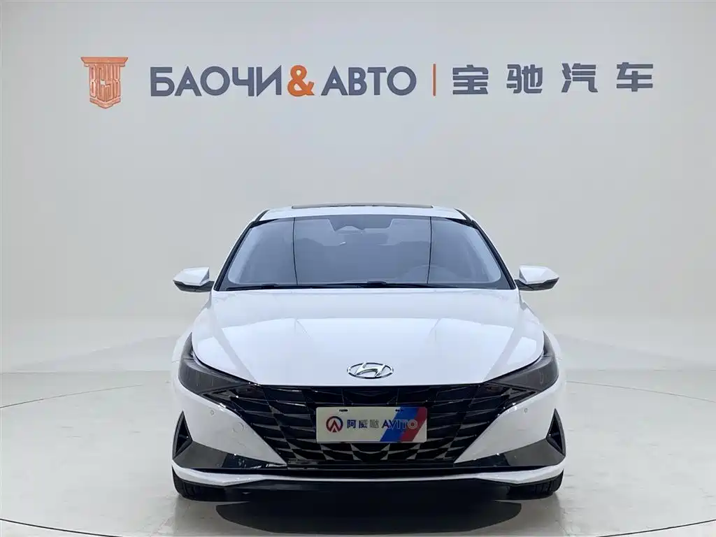 Hyundai Elantra 2022 — фото 2
