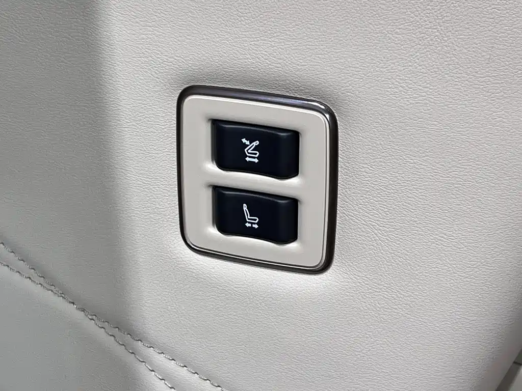 Toyota Vellfire 2025 — фото 11