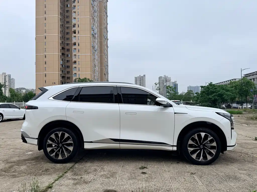 Changan CS75 PLUS 2025 — фото 4