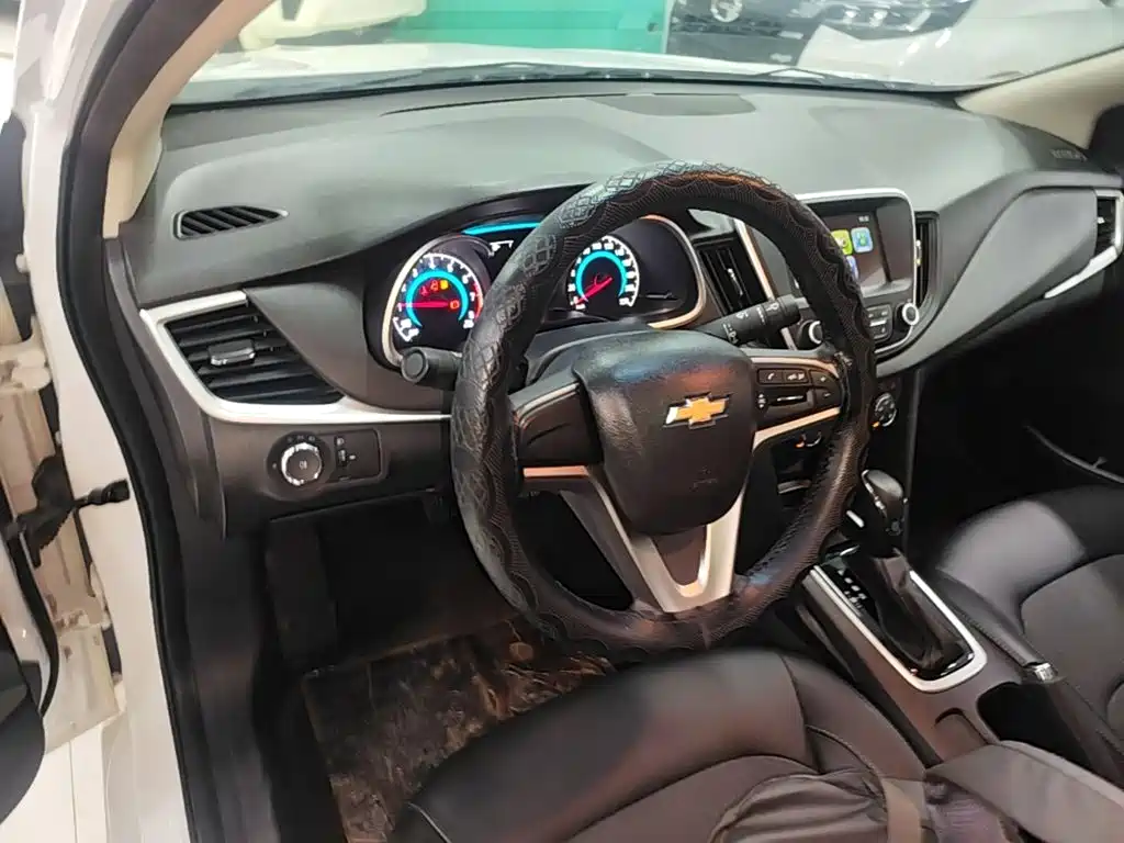Chevrolet Cavalier 2018 — фото 10